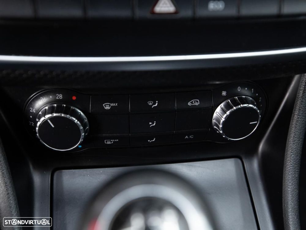 Mercedes-Benz A 180 - 15