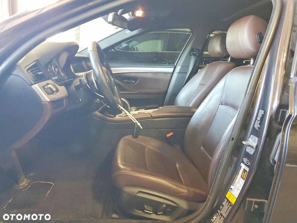 BMW Seria 5 535i xDrive - 7