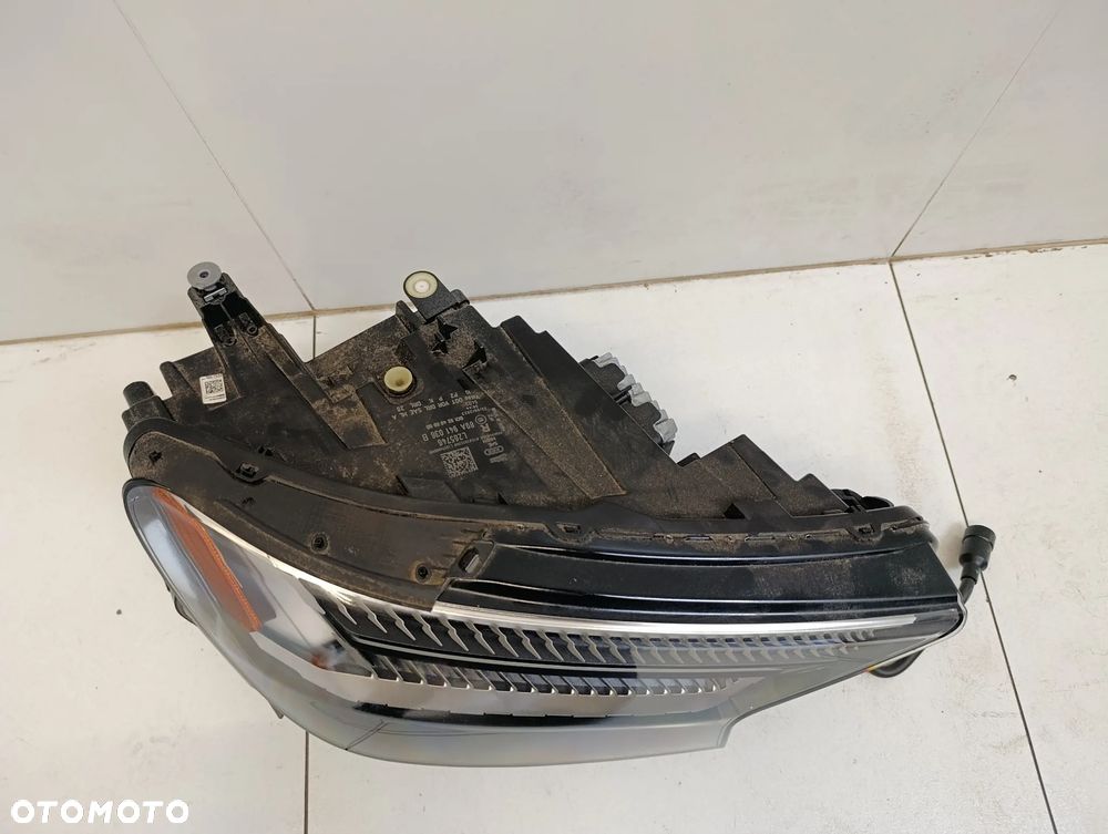 Lampa reflektor prawy przód full led USA Audi Q4 e-tron etron - 4