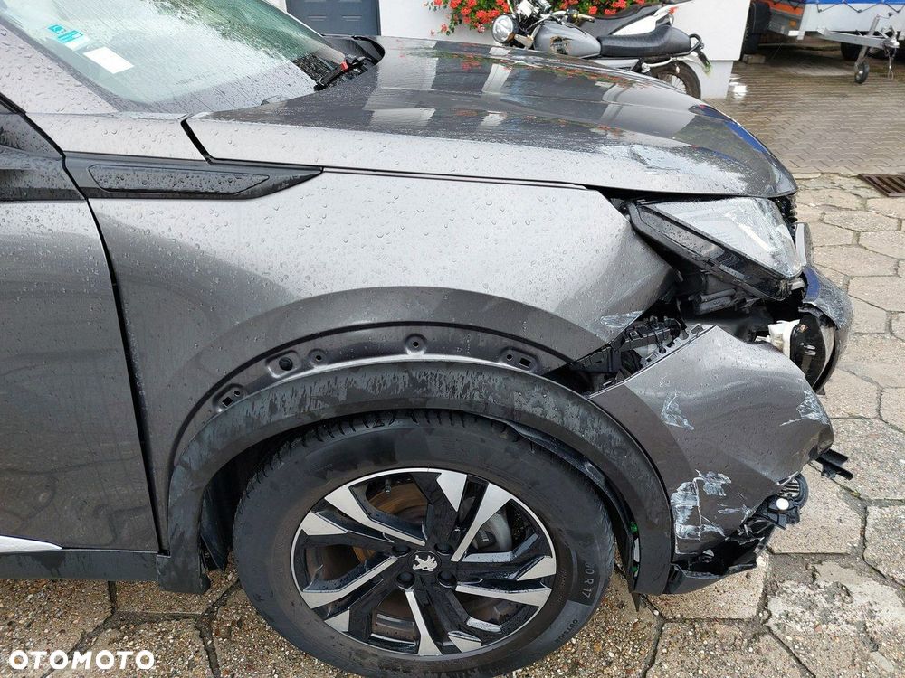 Peugeot 2008 - 9