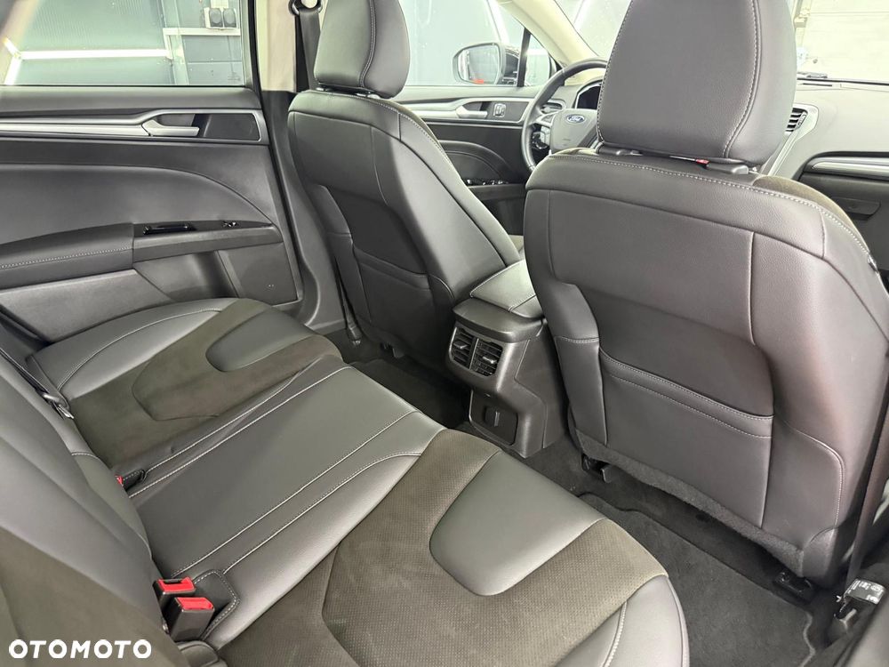 Ford Mondeo 2.0 TDCi Titanium 4WD PowerShift - 30