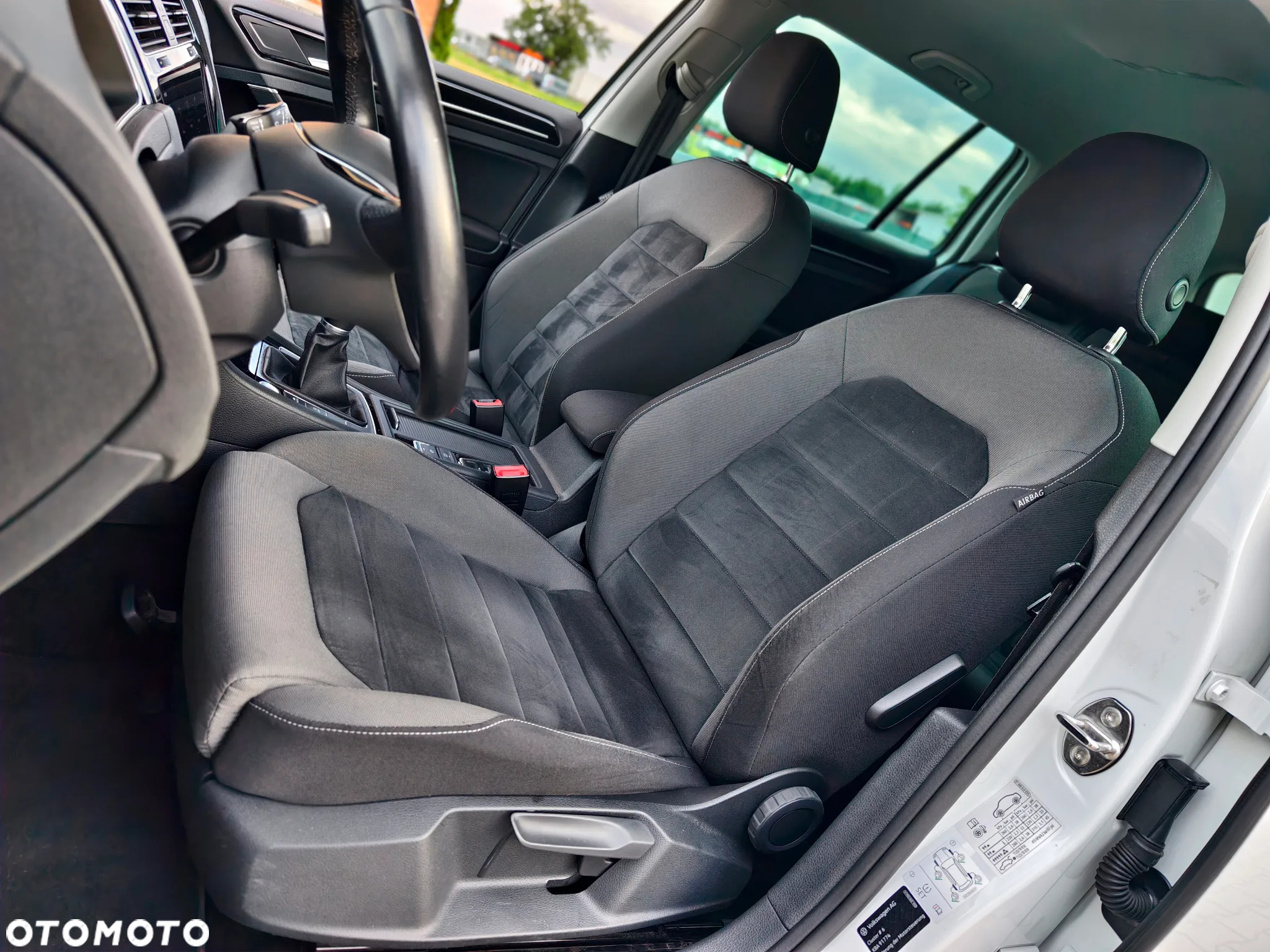 Volkswagen Golf 2.0 TDI SCR Highline - 7