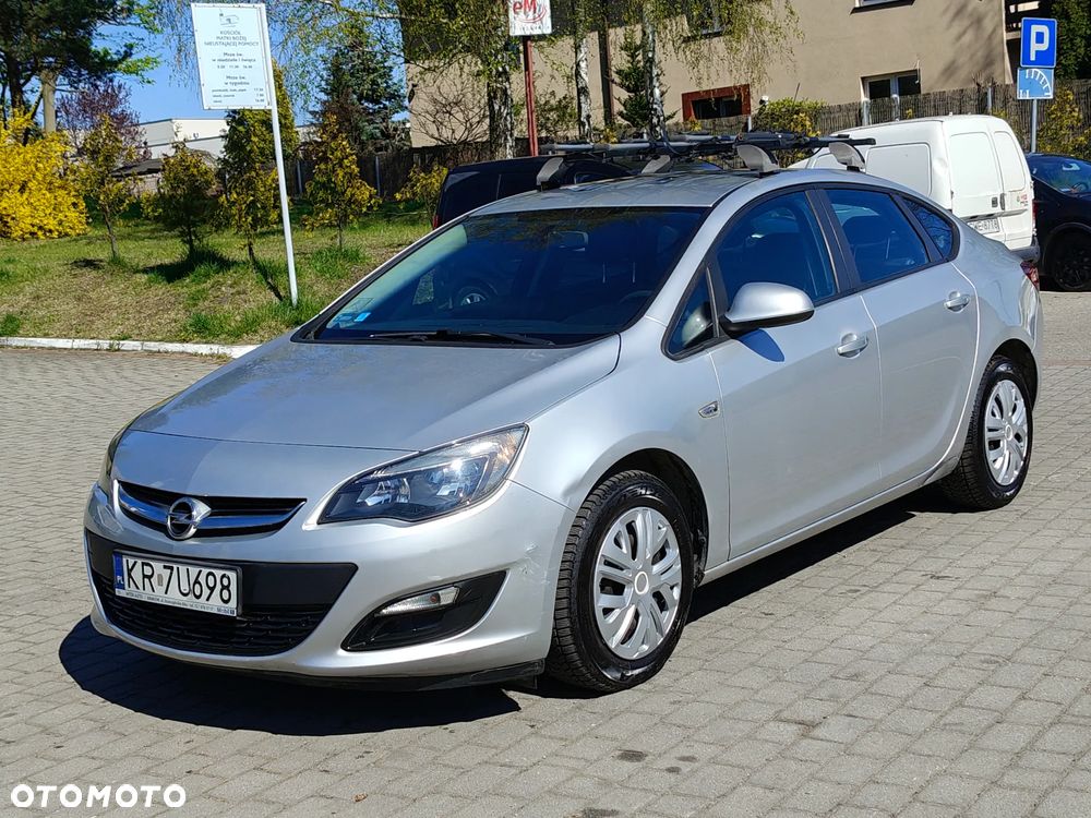 Opel Astra 1.6 Sport - 13