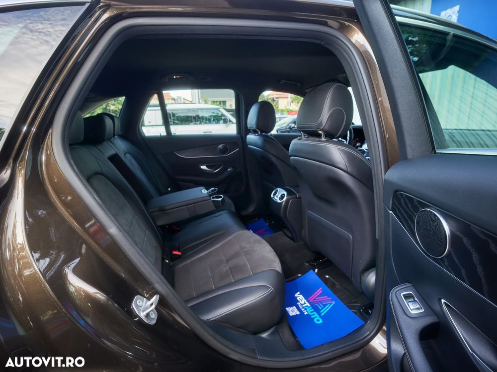 Mercedes-Benz GLC 250 d 4MATIC 9G-TRONIC Exclusive - 31