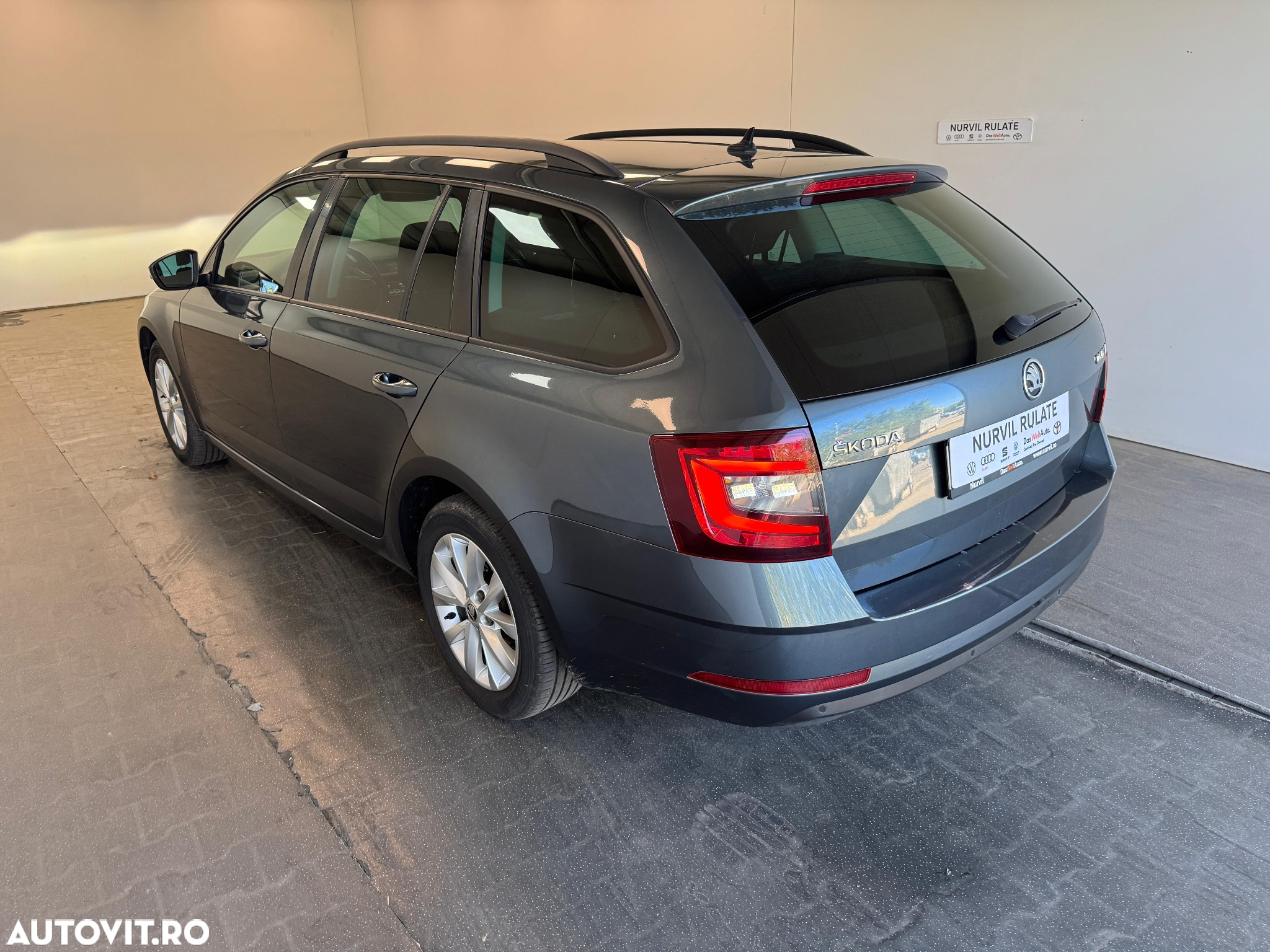 Skoda Octavia Combi Diesel 2.0 TDI DSG Style - 7