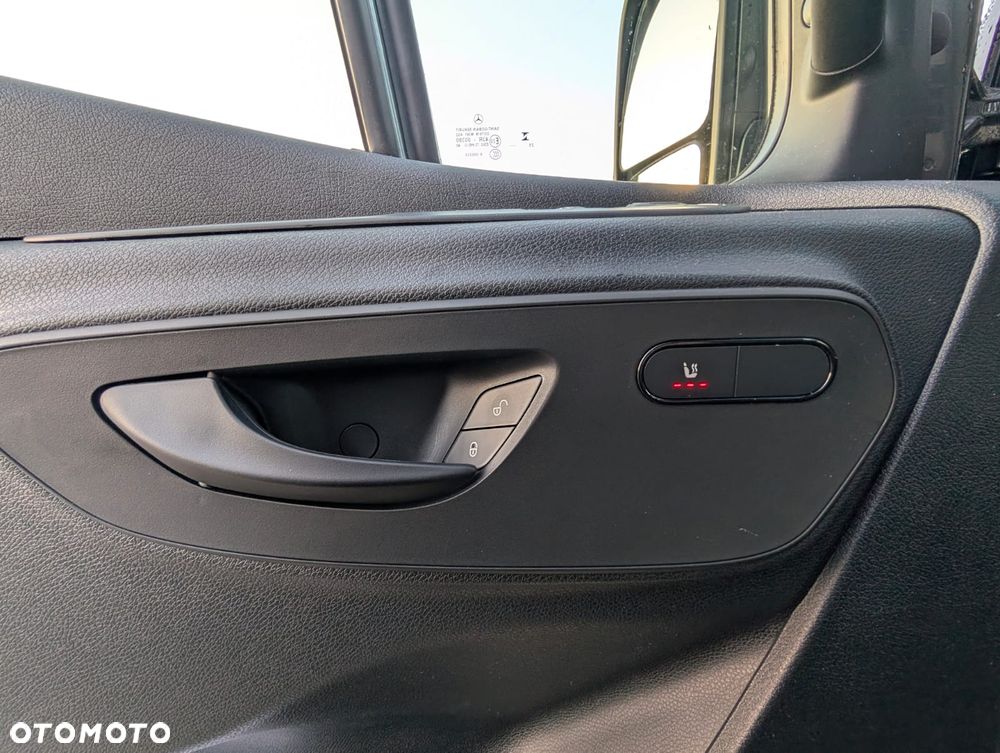 Mercedes-Benz Spritner 319 - 33