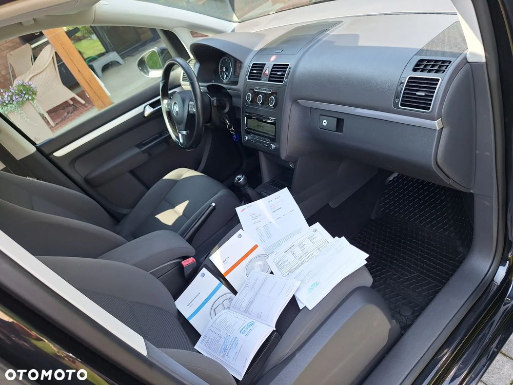 Volkswagen Touran 1.4 TSI STYLE - 4