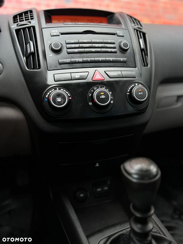 Kia Ceed - 23