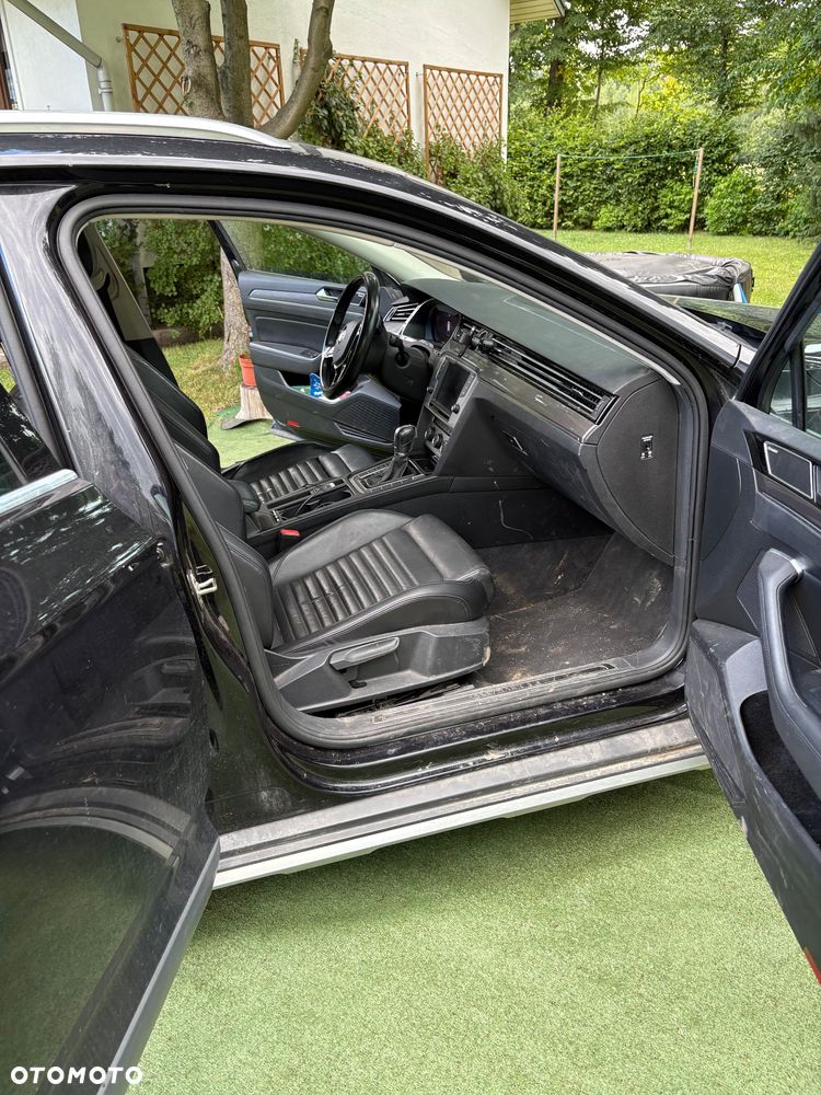 Volkswagen Passat - 11