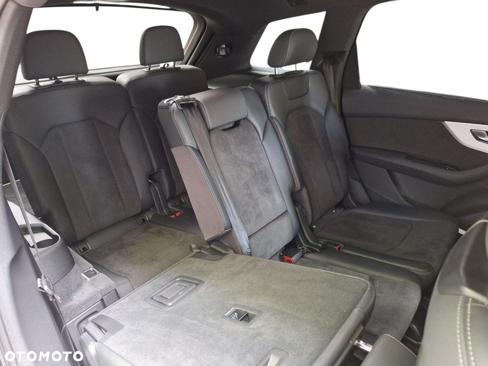 Audi Q7 55 TFSI mHEV Quattro S Line Tiptr - 12