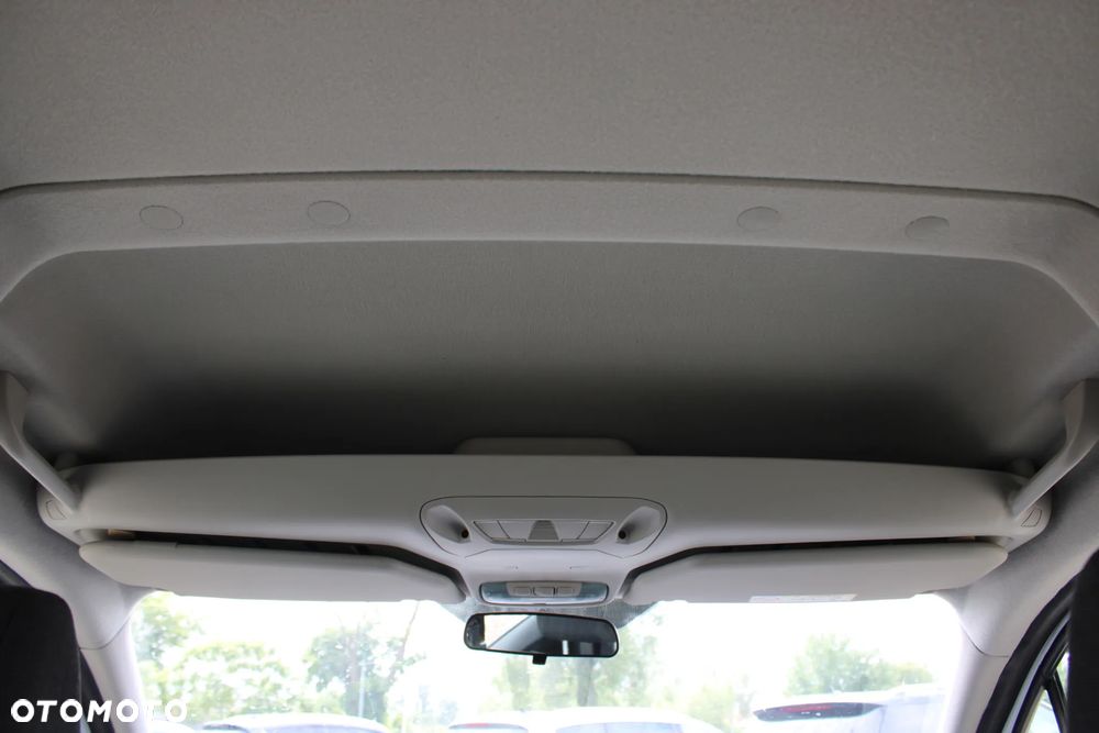 Ford Tourneo Connect 1.6 TDCi Ambiente - 29