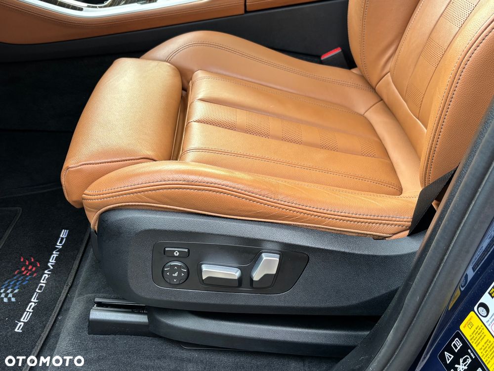 BMW X5 xDrive40i - 10