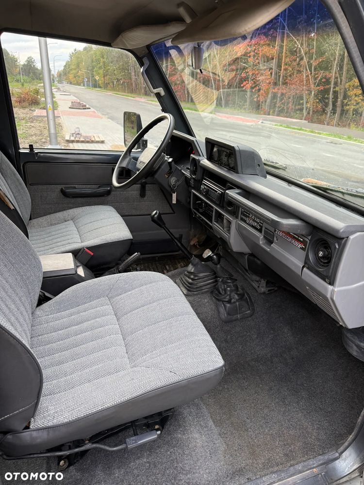 Toyota Land Cruiser LJ70 - 8