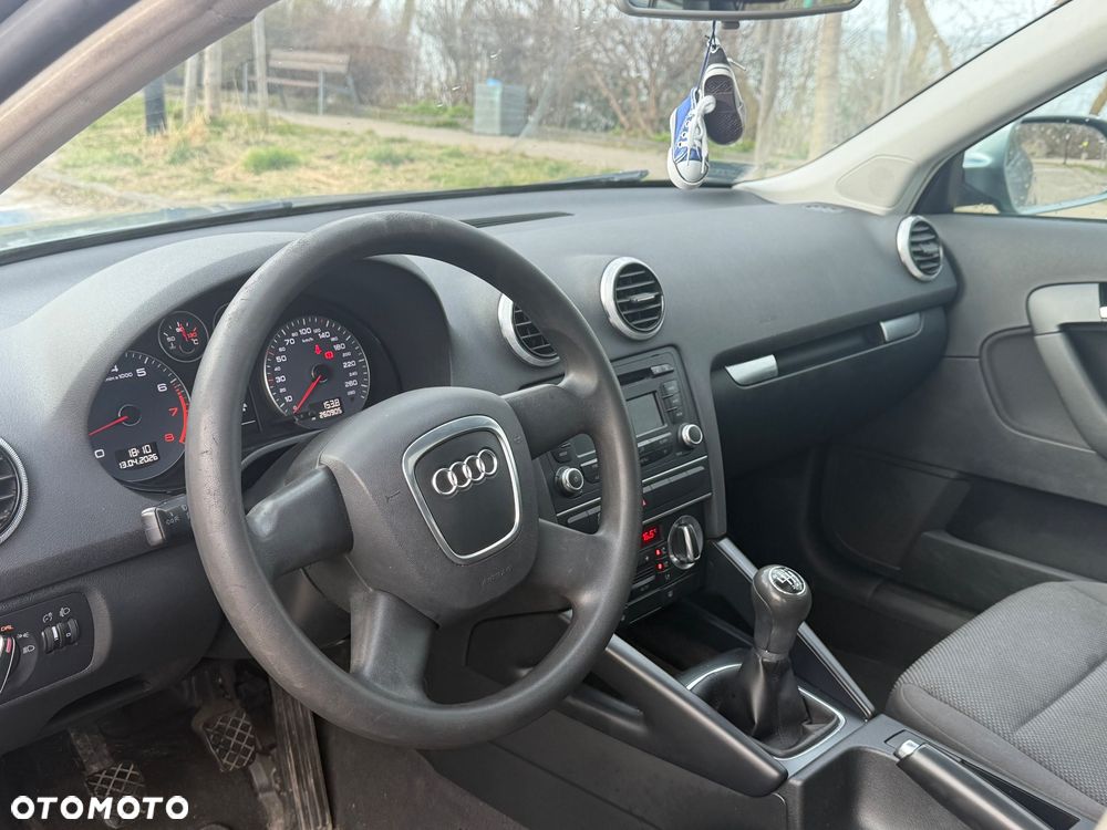 Audi A3 Sportback 1.8 TFSI Ambition - 10