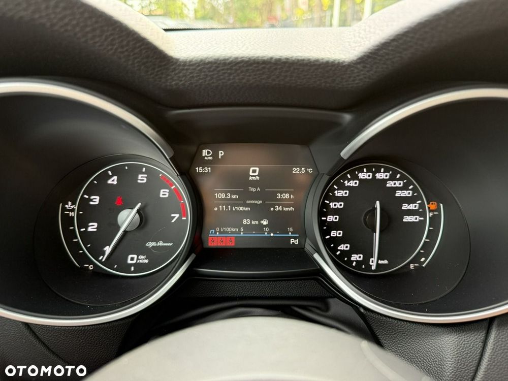 Alfa Romeo Stelvio 2.0 Turbo TI Q4 - 32