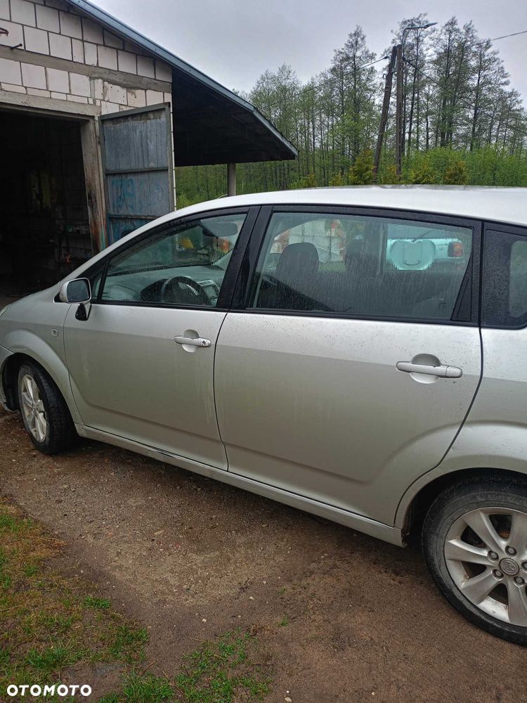 Toyota Corolla Verso - 5