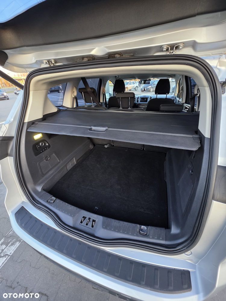 Ford S-Max - 12