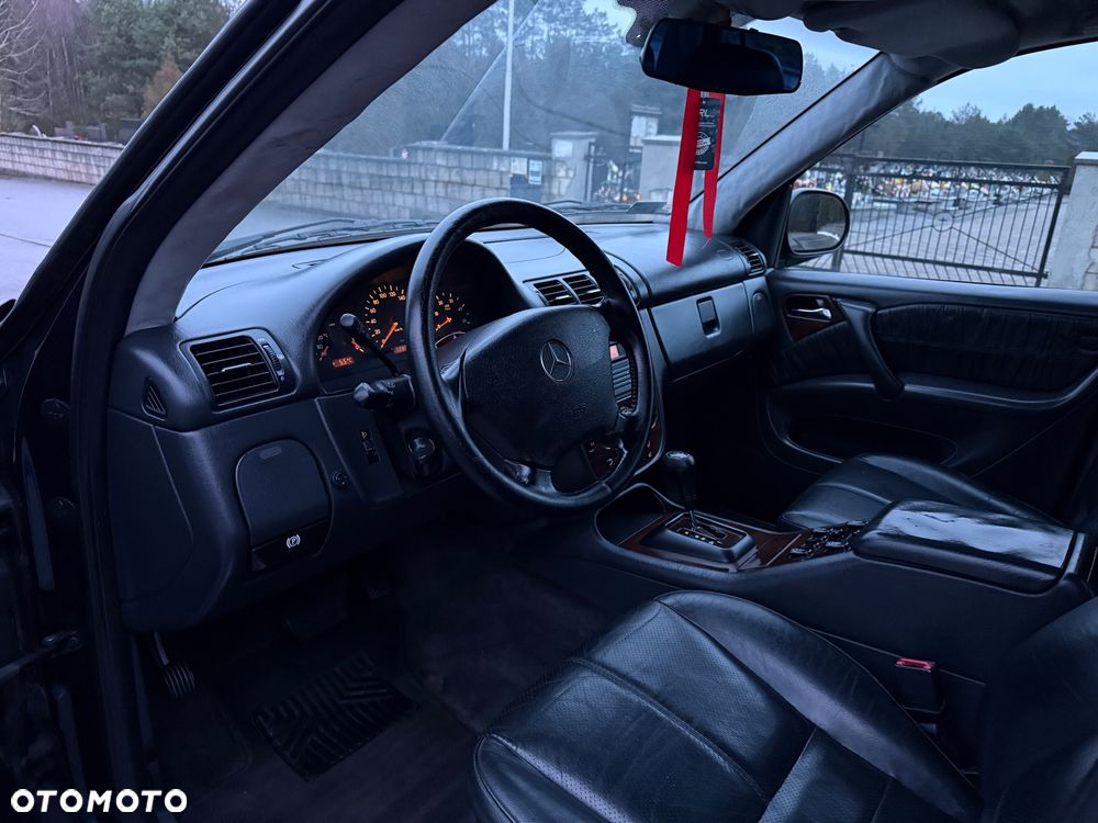 Mercedes-Benz ML - 13