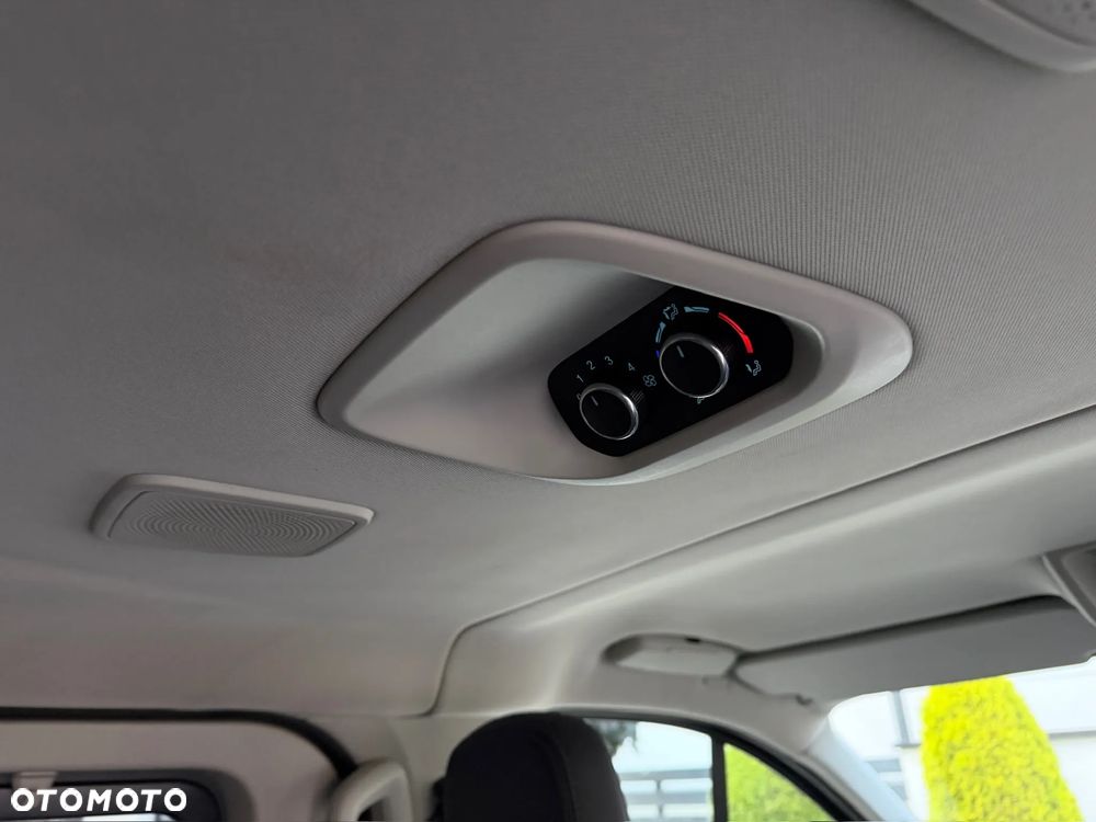 Ford Tourneo Custom 2.0 TDCi L2 Titanium SelectShift - 25