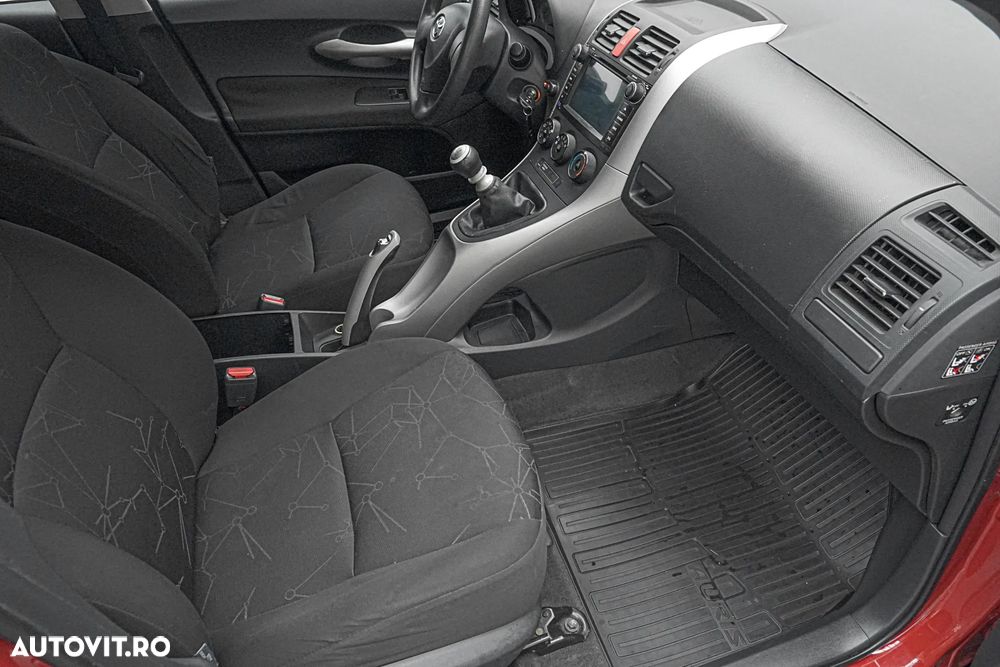 Toyota Auris 1.3 Dual VVT-i Terra - 8