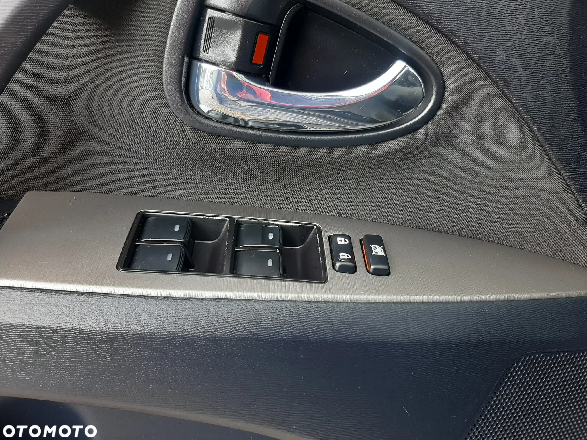 Toyota Avensis 2.0 Sol plus NAVI - 23