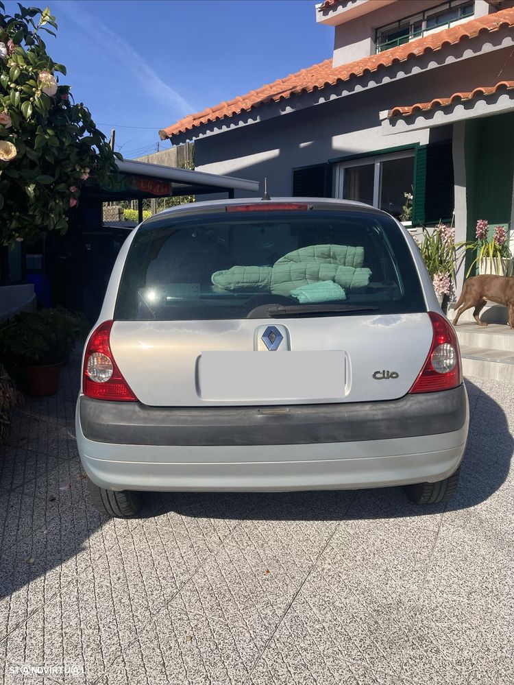 Renault Clio 1.2 16V Confort - 3