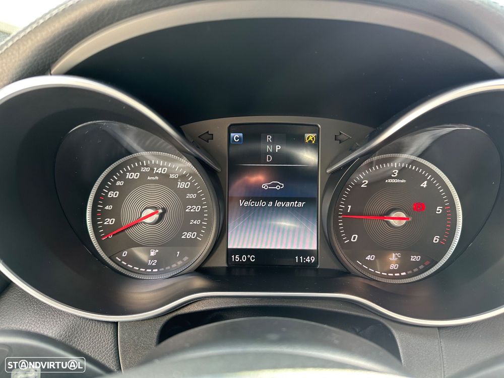 Mercedes-Benz C 250 d 4Matic 9G-TRONIC AMG Line - 31