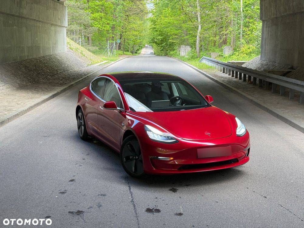 Tesla Model 3 - 8