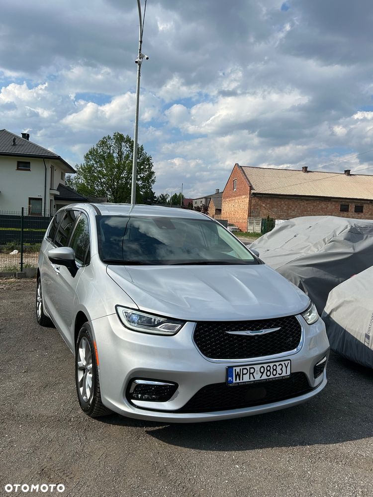 Chrysler Pacifica - 8