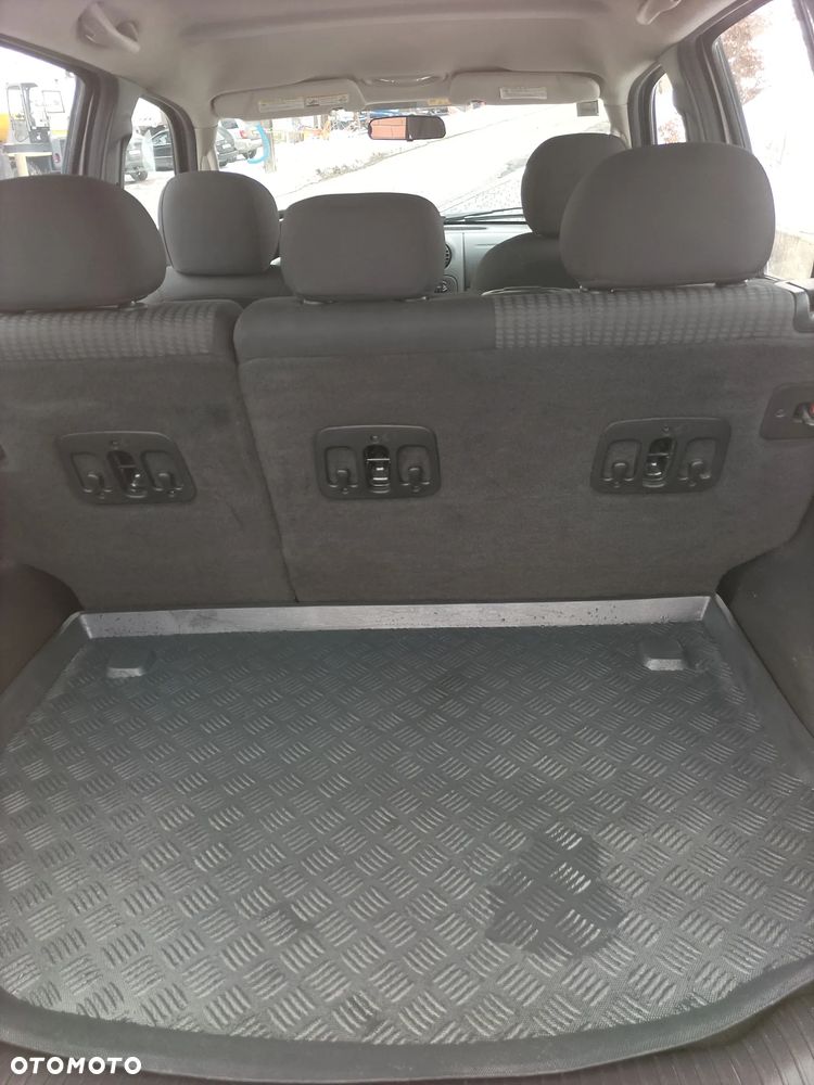 Jeep Cherokee - 37