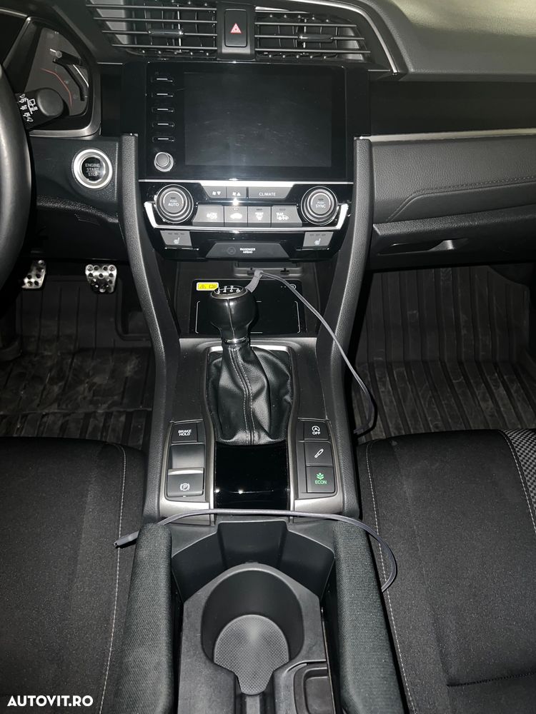 Honda Civic 1.5 VTEC Turbo Comfort Navi - 8