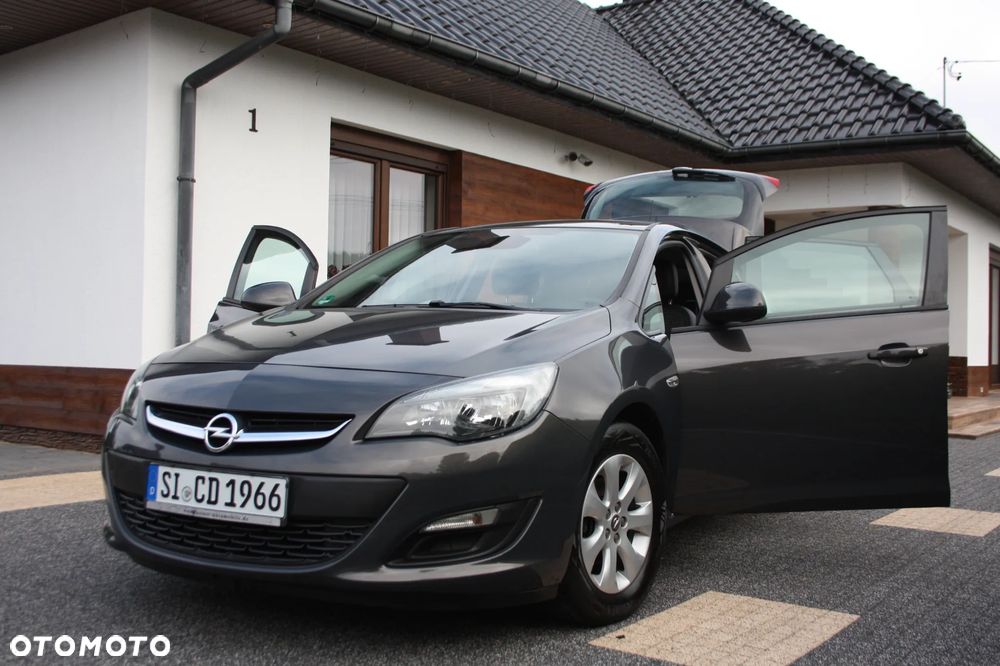 Opel Astra 1.4 Turbo Design Edition - 1