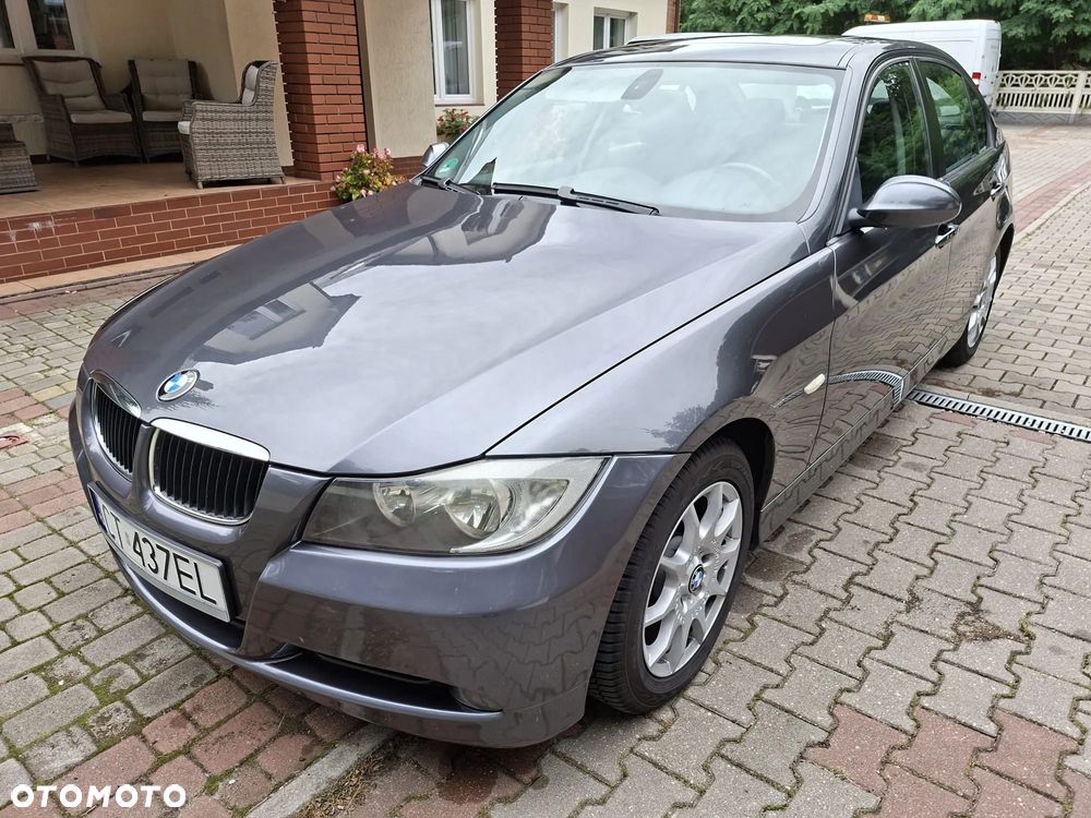 BMW Seria 3 320i - 5