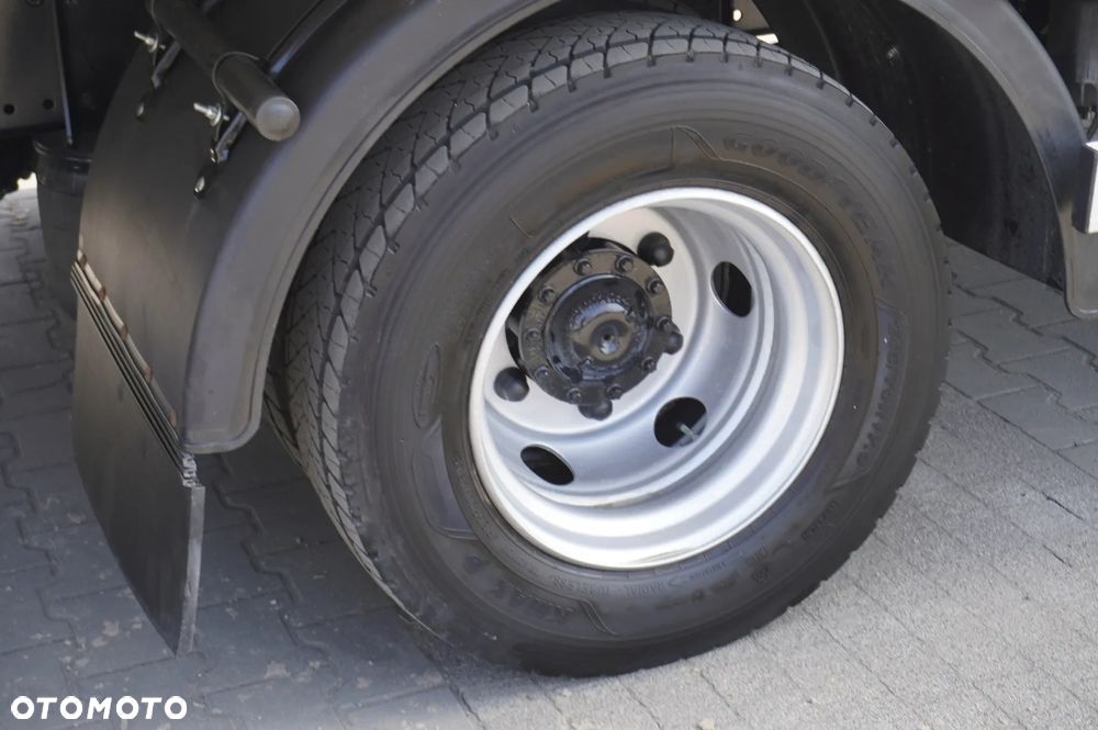 MAN TGL 12.190 / Zabudowa chłodnia 14 EPAL / Carrier Xarios 500 / 3 szt. - 16