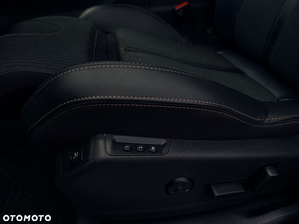 Peugeot 3008 PureTech 180 Stop & Start GPF EAT8 GT - 9
