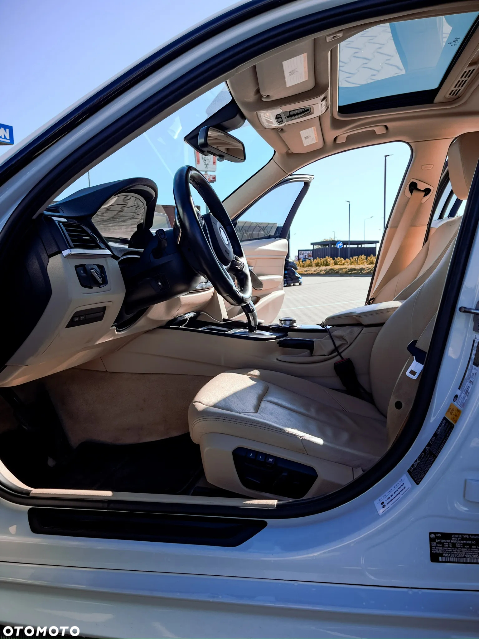BMW Seria 3 335i xDrive - 13