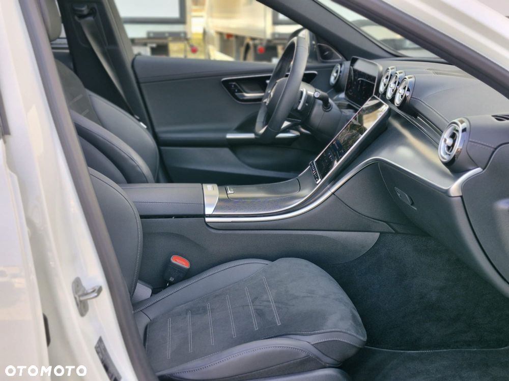 Mercedes-Benz Klasa C - 32