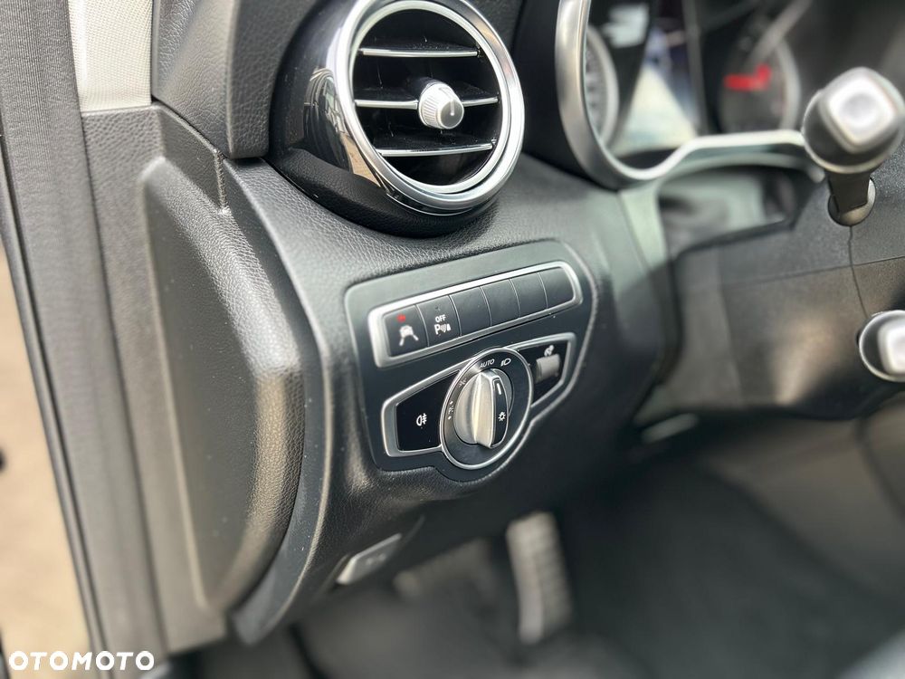 Mercedes-Benz GLC 220 d 4Matic 9G-TRONIC AMG Line - 13