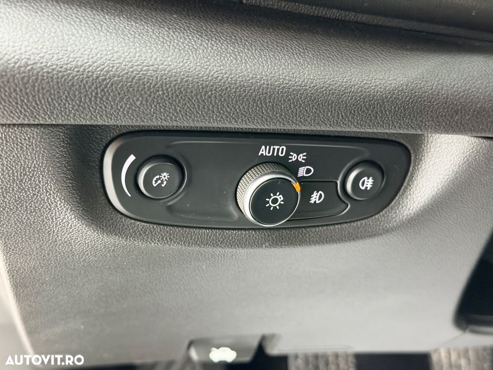 Opel Insignia Grand Sport 1.6 ECOTEC Diesel Business Edition - 11