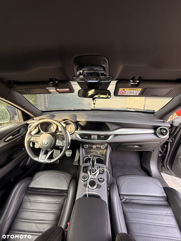 Alfa Romeo Stelvio 2.0 Turbo Veloce Q4 - 11