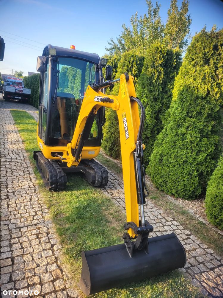 JCB 8016 - 13