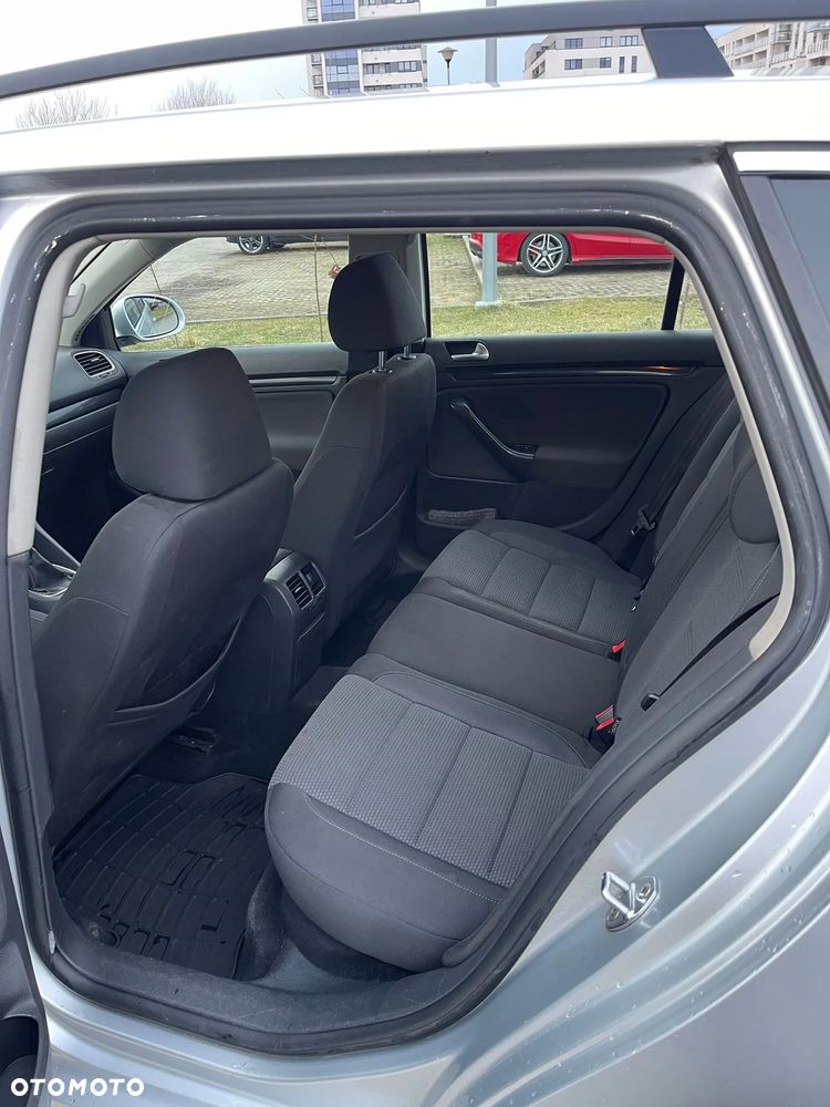 Volkswagen Golf 1.6 TDI Comfortline - 10