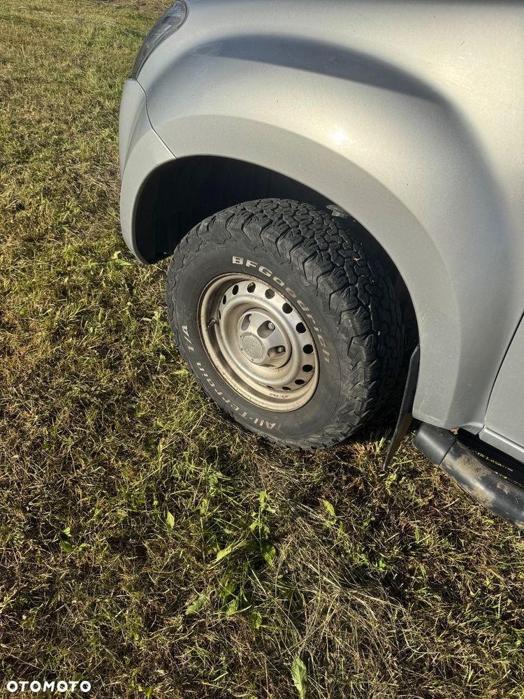 Isuzu D-Max 2.5 DC LS - 23