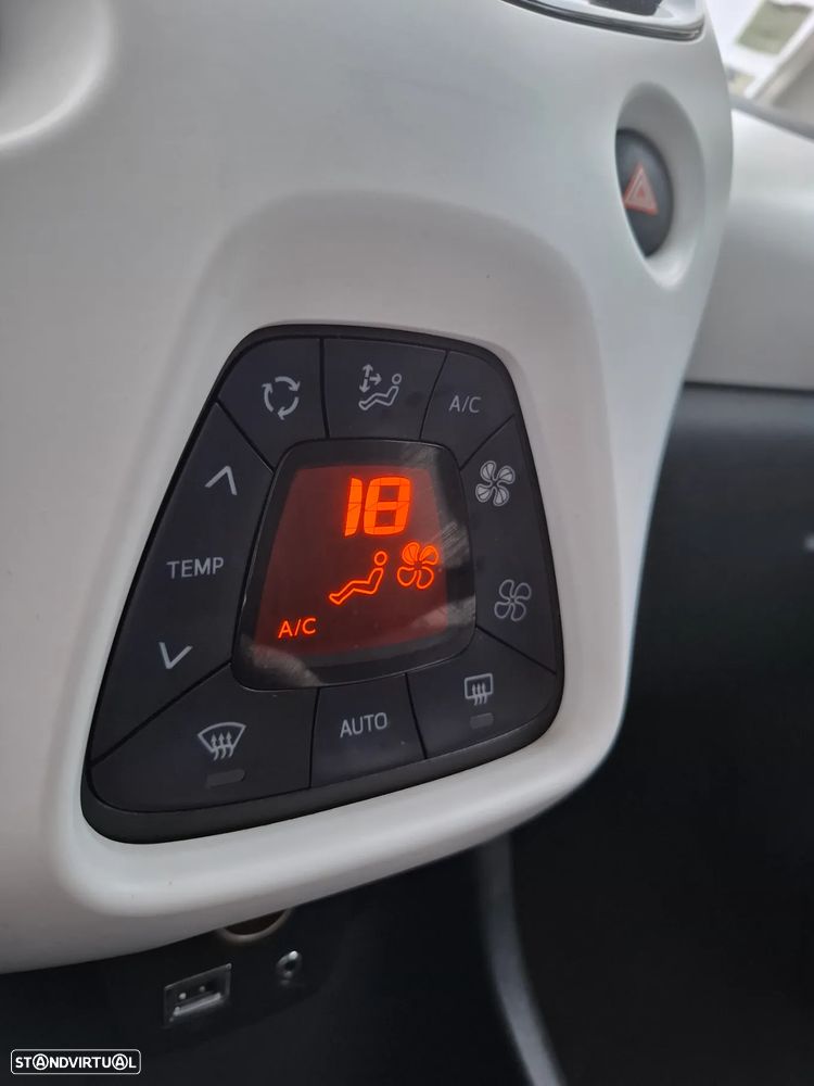 Peugeot 108 Top! 1.0 VTi Allure - 18