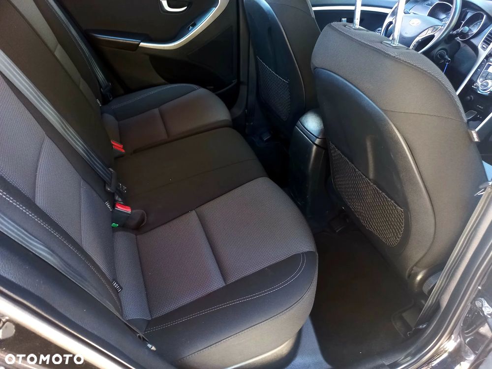 Hyundai i30 1.6 GDI Premium - 10