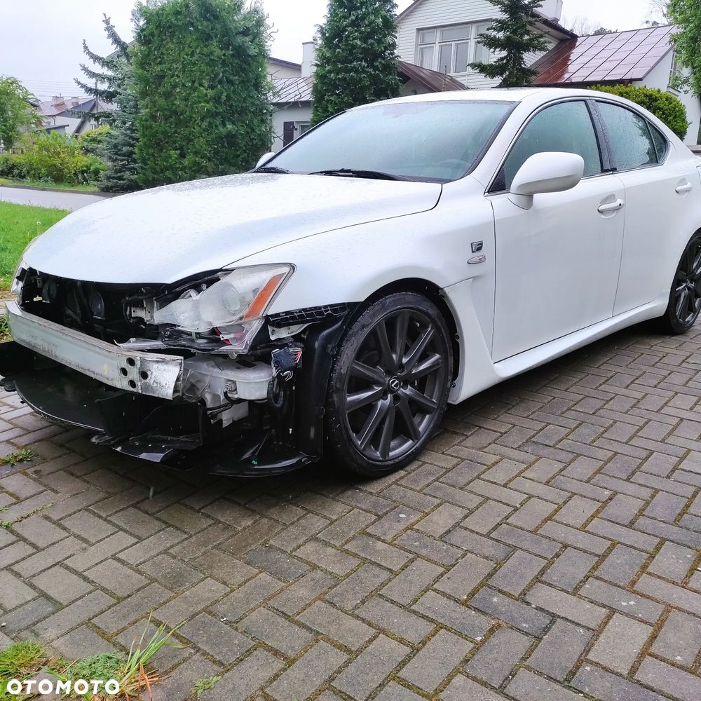 Lexus IS - 1