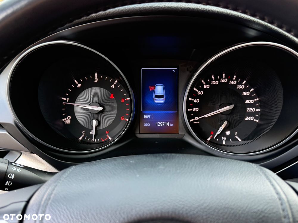 Toyota Avensis 2.0 D-4D Prestige - 9