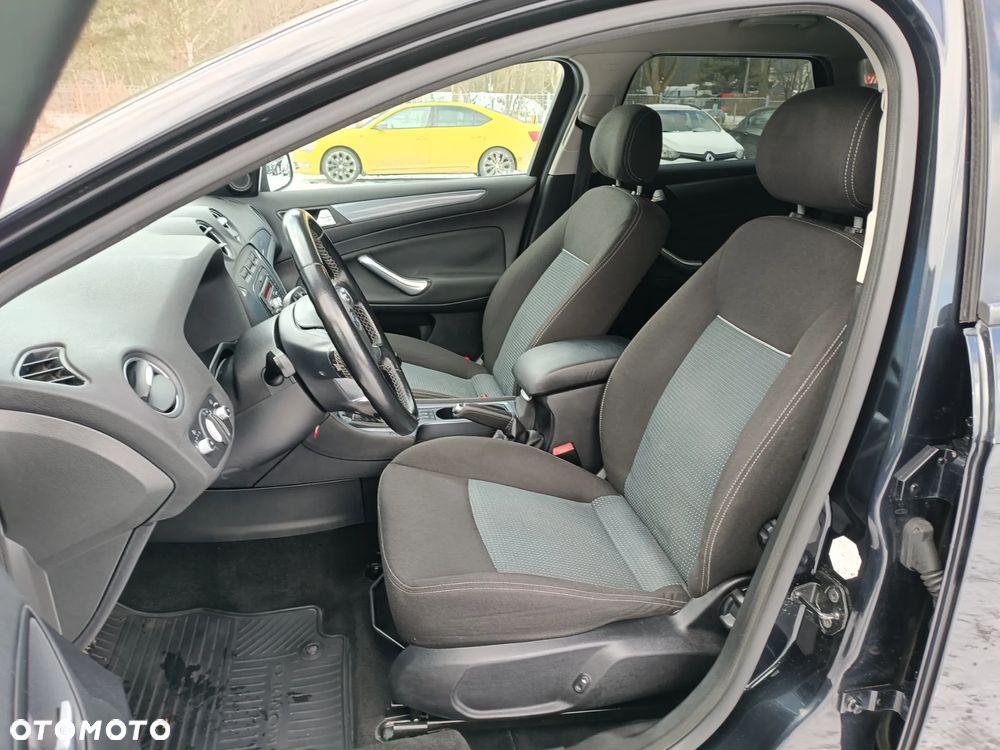 Ford Mondeo 2.0 TDCi Gold X - 11