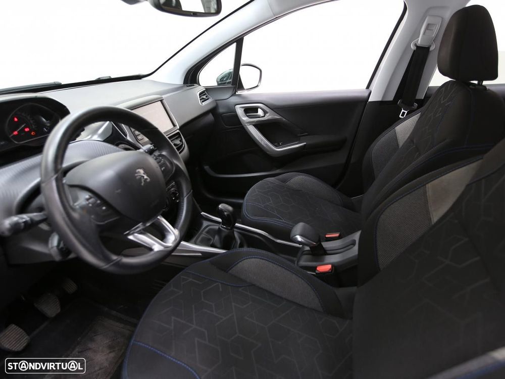Peugeot 2008 1.2 PureTech Active - 7