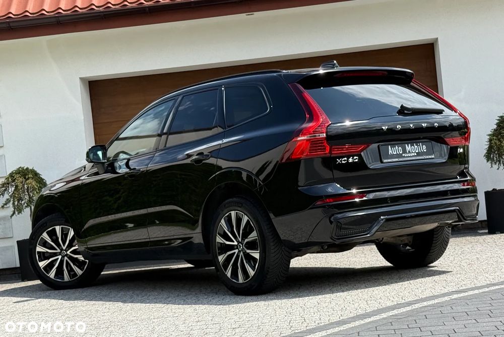 Volvo XC 60 B4 D Plus Dark - 4